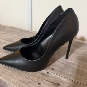 Steve Madden Classic Black Heels